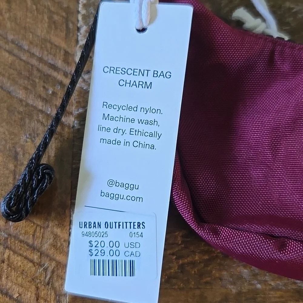 BAGGU Mini Bag in Burgundy and Black - Picture 2 of 3